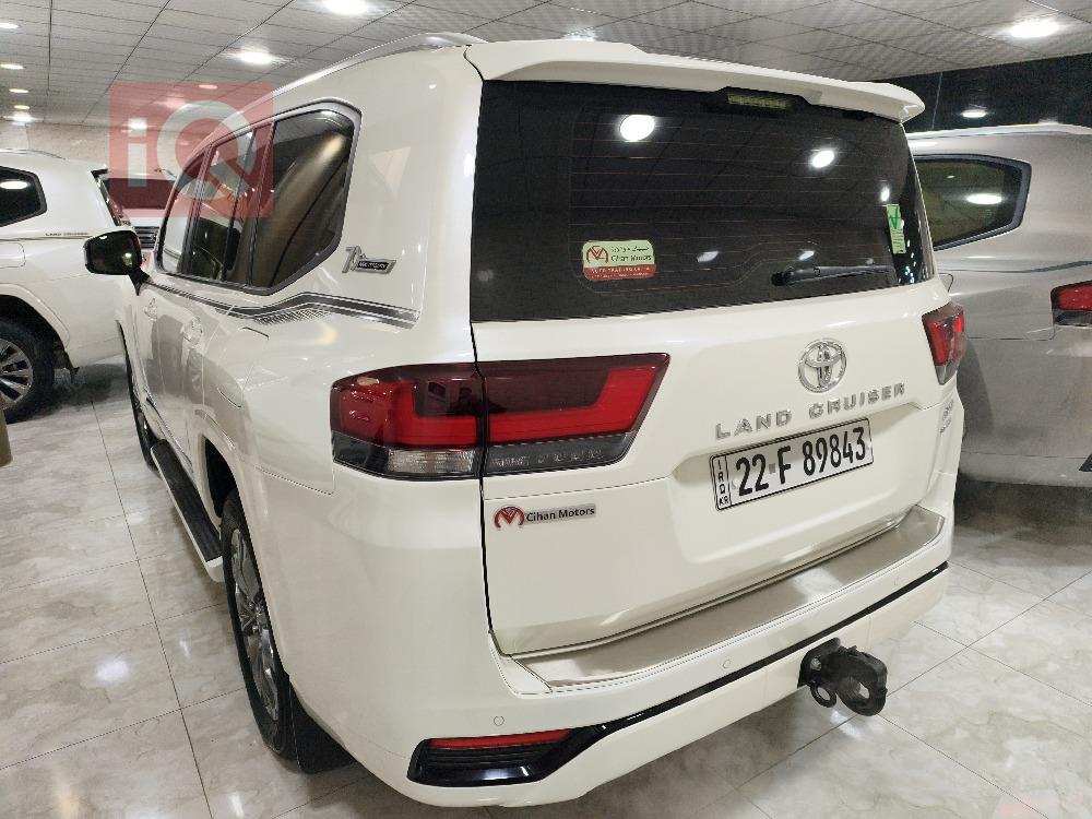 تويوتا لاندكروزر